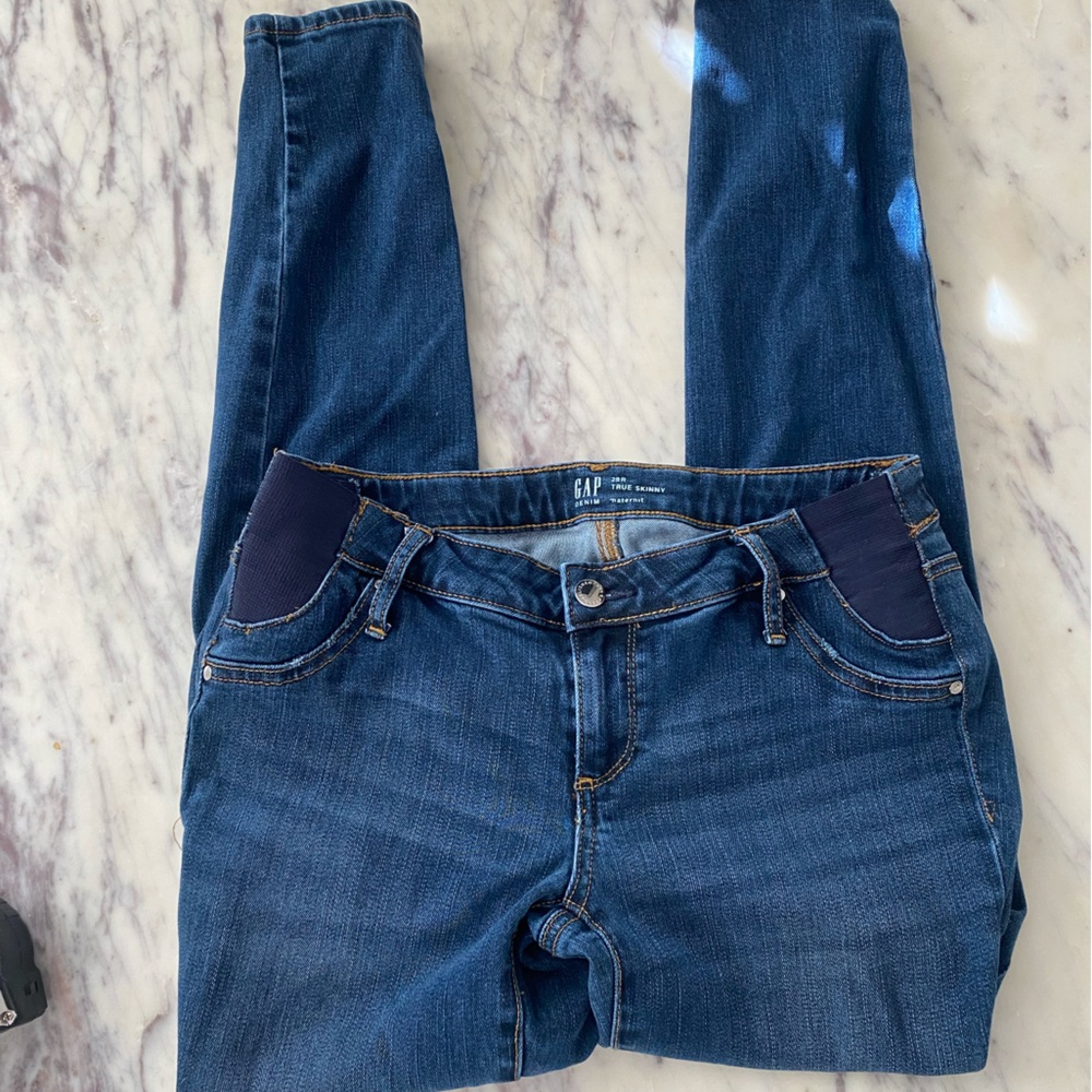 Gap skinny maternity jeans 28R